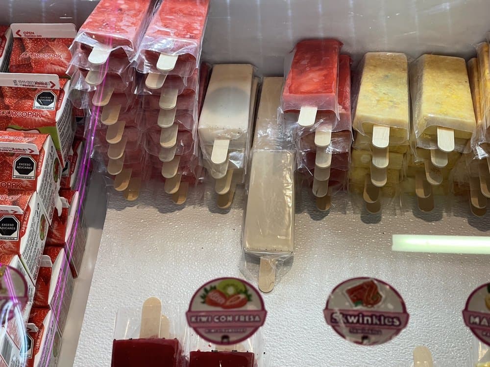 Fresh Biónicos, Fresas con Crema and Churros con Nieve